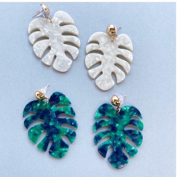 Monstera Tropical Leaf Statement Earrings - Picture 7 of 8